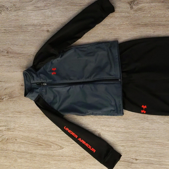 Under Armour Other - Boys Under Armour track suit